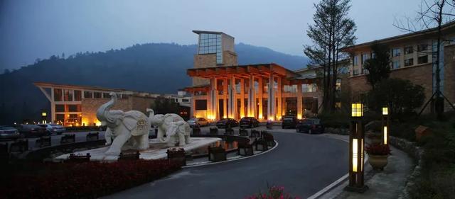 {gallery: 'gal1', smallimage: '/upload/image/202401/65a1036416b32.jpeg',largeimage: '/upload/image/202401/65a1036416b32.jpeg'}